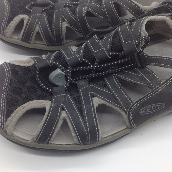 Keen Slip Ons - Picture 4 of 4